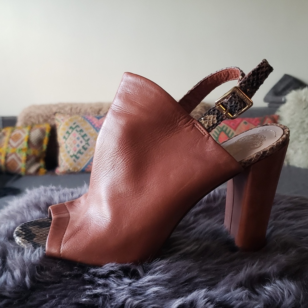 Vince Camuto leather Strap Sandal